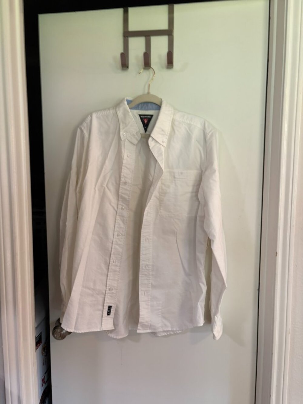 SCOTTeVEST Men's White Hidden Pocket Travel Shirt Size M
